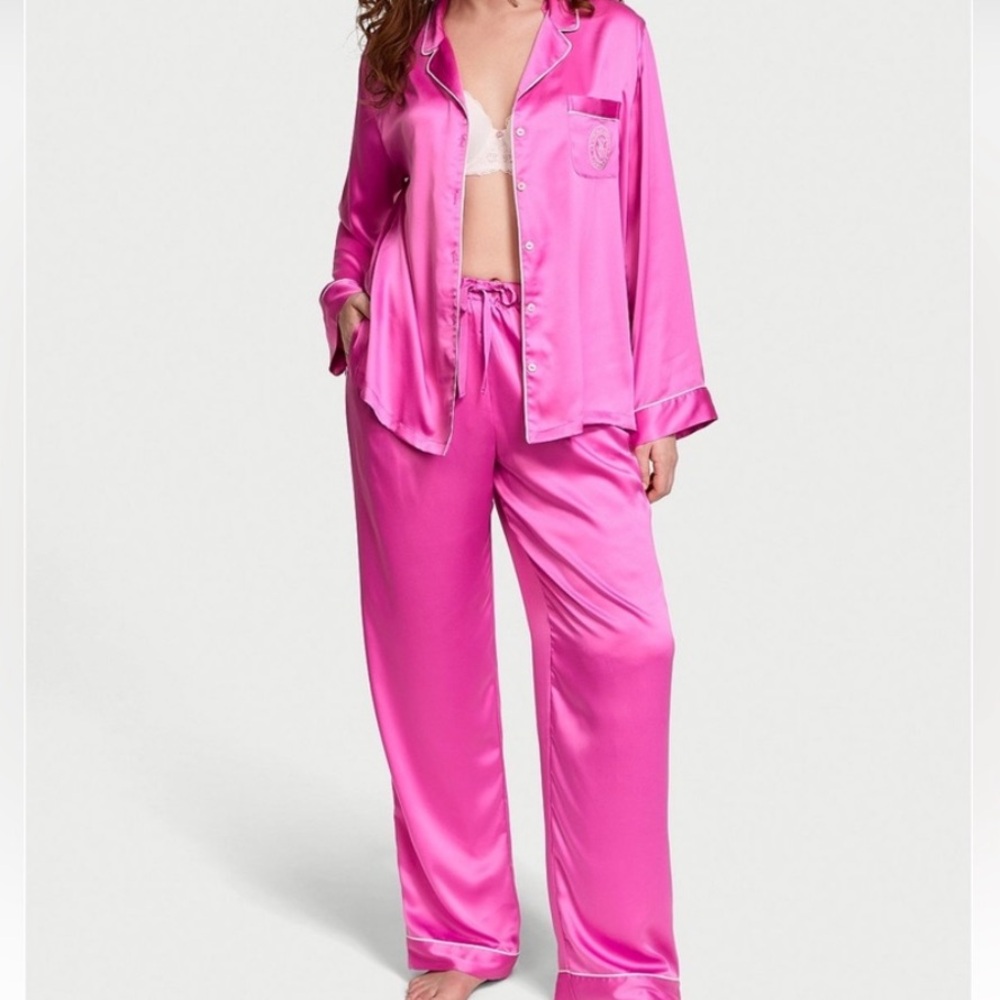 Victoria’s Secret glazed Satin long peony Pink Pajama Set